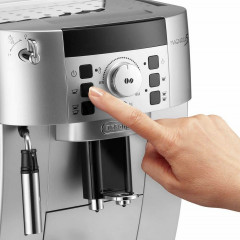 DELONGHI Magnifica ECAM 22.110 Kaffeevollautomat Silber