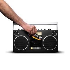 WeAreRewind Curtis Tragbarer Kassettenspieler mit Bluetooth schwarz