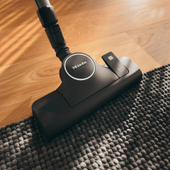 MIELE Boost CX1 Blue Pulse Staubsauger, maximale Leistung: 890 Watt