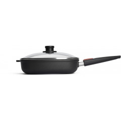 WOLL Bratpfanne »MADE IN GERMANY - Nowo Titanium« Aluminiumguss 1 Stk. tlg. 28x28 cm