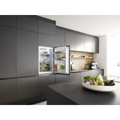 KOENIC KBR 8811 D DOD Kühlschrank (135 l, D, 871 mm hoch, Weiß)