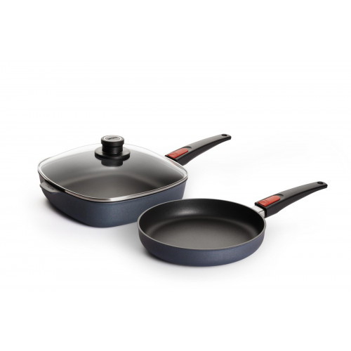 WOLL Pfannen-Set »MADE IN GERMANY - Diamond Lite« Aluminiumguss Set, 1x Eckpfanne mit Deckel 26x26 cm, 1x Bratpfanne Ø 24 cm, 3 tlg. Induktion