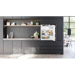 Siemens KI22LADD1 iQ500 Kühlschrank (Einbau) 56 cm Nischenbreite mit Gefrierfach Weiß
