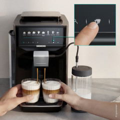 SIEMENS TP555EM7 EQ500 iAroma Kaffeevollautomat Klavierlack schwarz