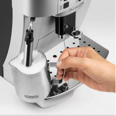 DeLonghi ECAM 22.110.SB Kaffeevollautomat silber-schwarz