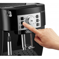 DELONGHI Magnifica S ECAM21.116.B - 5 Kaffeespezialitäten, kompakt, elegantes Design, Direktwahltasten, leichte Bedienung, Kaffeevollautomat Schwarz