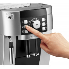 DELONGHI Magnifica S ECAM21.116.SB - 5 Kaffeespezialitäten, kompakt, elegantes Design, Direktwahltasten, leichte Bedienung, Kaffeevollautomat Silber