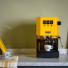 GAGGIA RI9481/18 CLASSIC E24 OP/Messingboiler Siebträgermaschine Sunshine Yellow